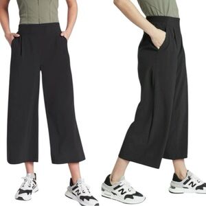 Athleta Brooklyn Wide Leg Crop Pants Black Size 10 Stretch Travel Casual